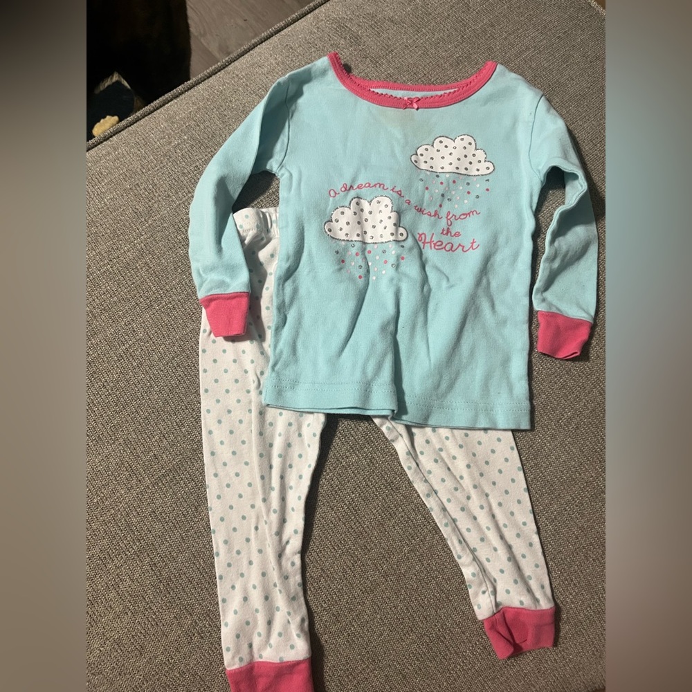 Long sleeve cloud pajamas.